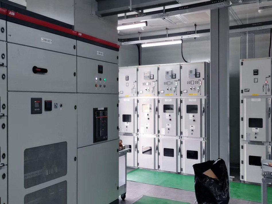 10KV預(yù)裝式變電站雙路一備一用-上港集團